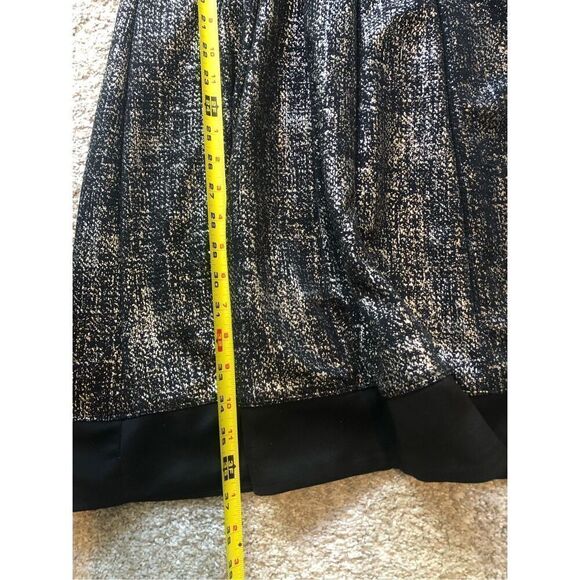 Signature by Robbie Bee Women’s Black and Gold Dress Size PL - Picture 7 of 7